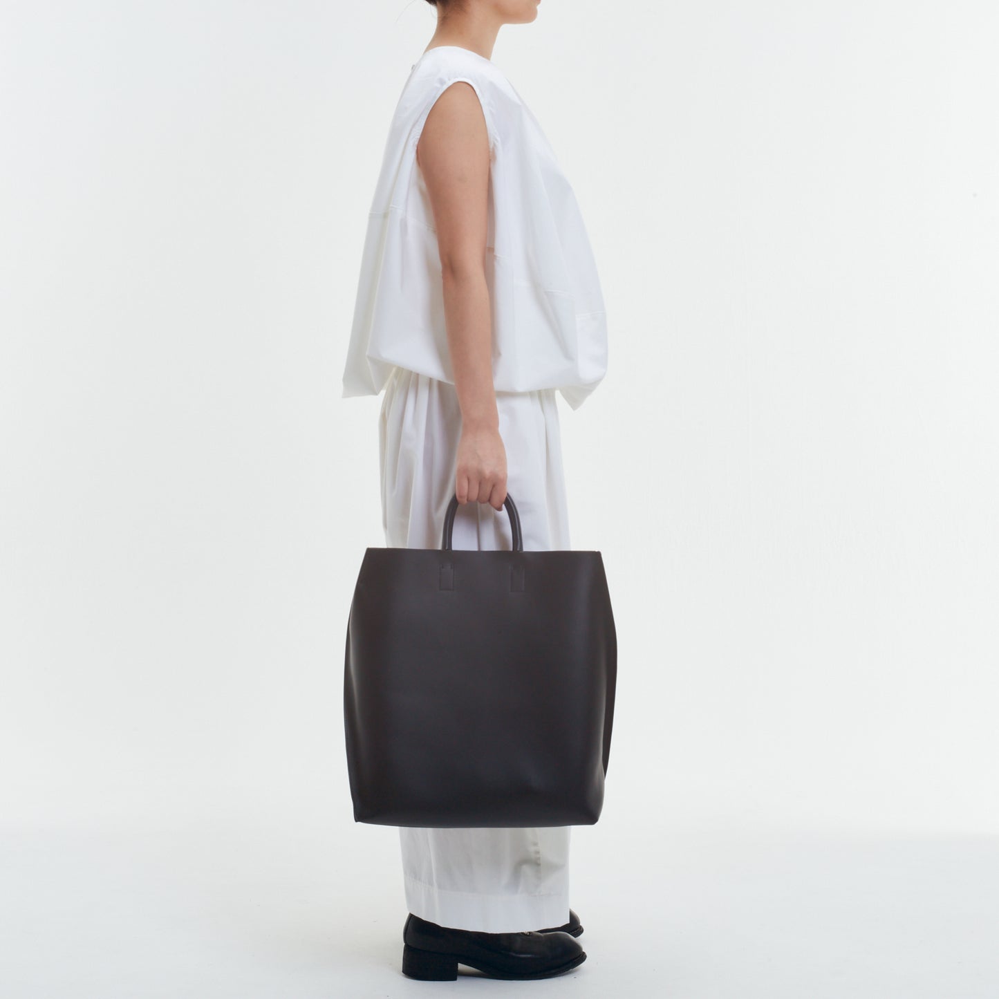 【COURTNEY ORLA / コートニーオーラ】SLOPE tote L Smooth L. - Black
