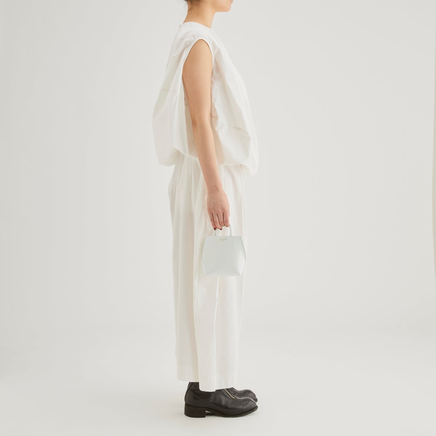 【COURTNEY ORLA / コートニーオーラ】SLOPE tote super mini Smooth L. - White