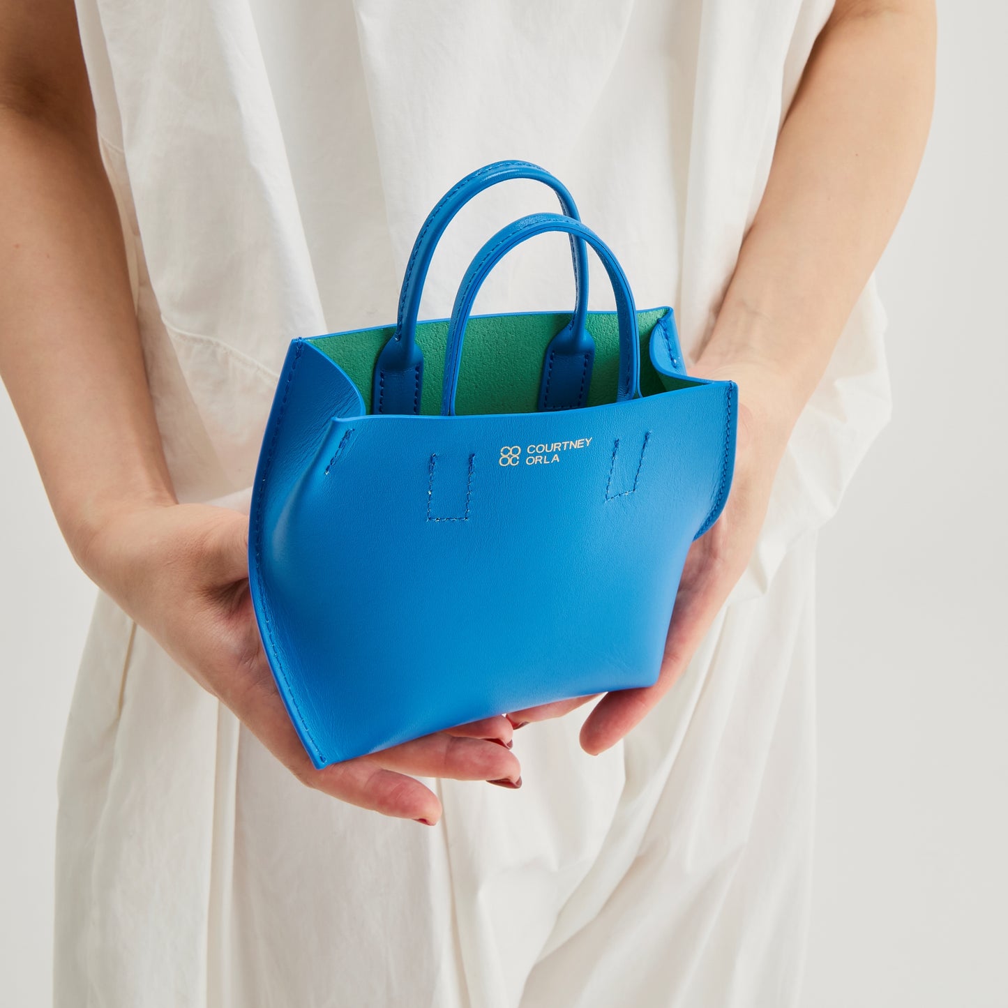 【COURTNEY ORLA / コートニーオーラ】SLOPE tote super mini Smooth L. - Blue