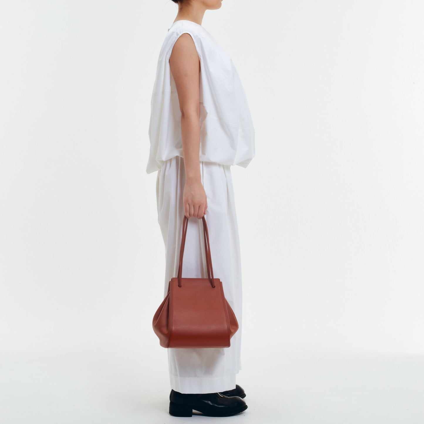 ORB m - BROWN