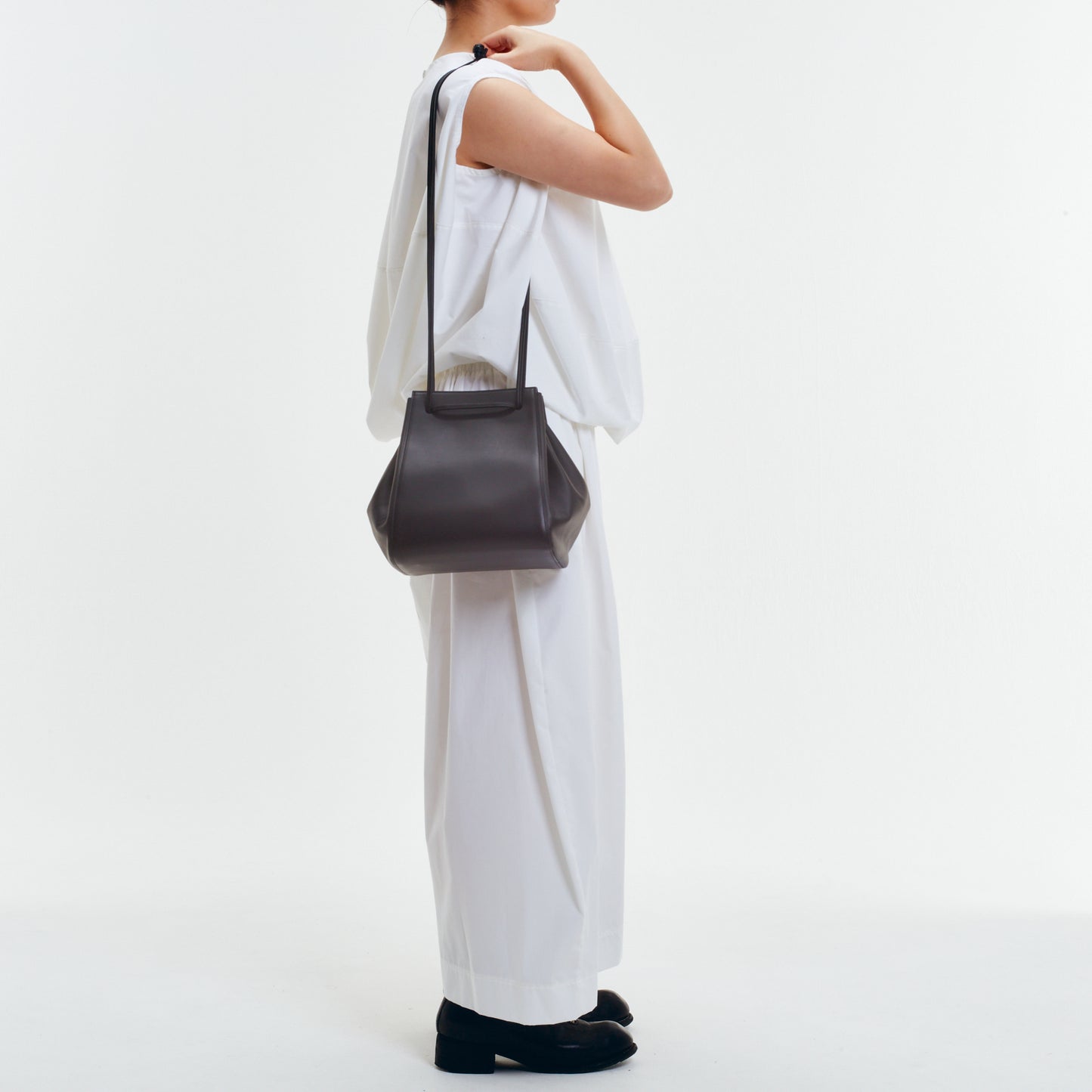【COURTNEY ORLA / コートニーオーラ】ORB m - Black
