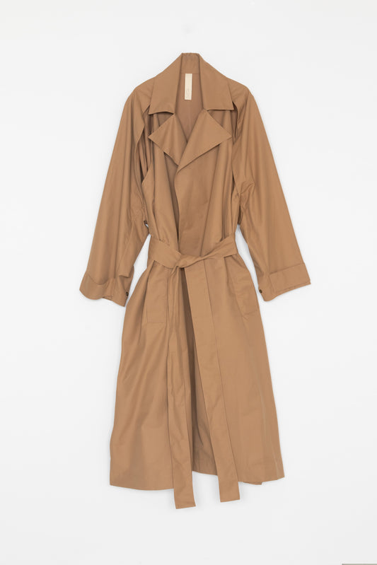 【WRIGHT+DOYLE / ライトアンドドイル】Belted Mac - Sand