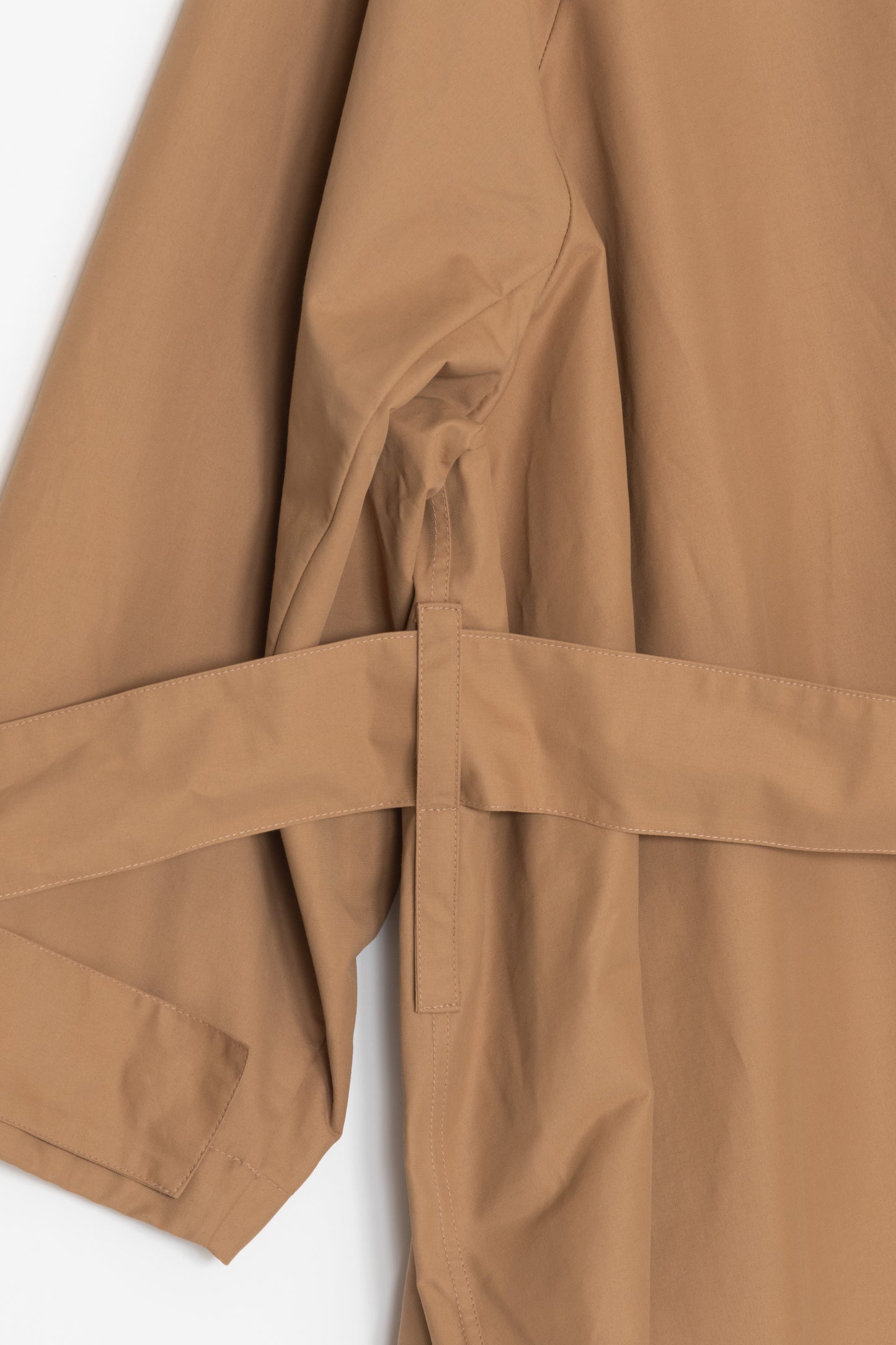 【WRIGHT+DOYLE / ライトアンドドイル】Belted Mac - Sand