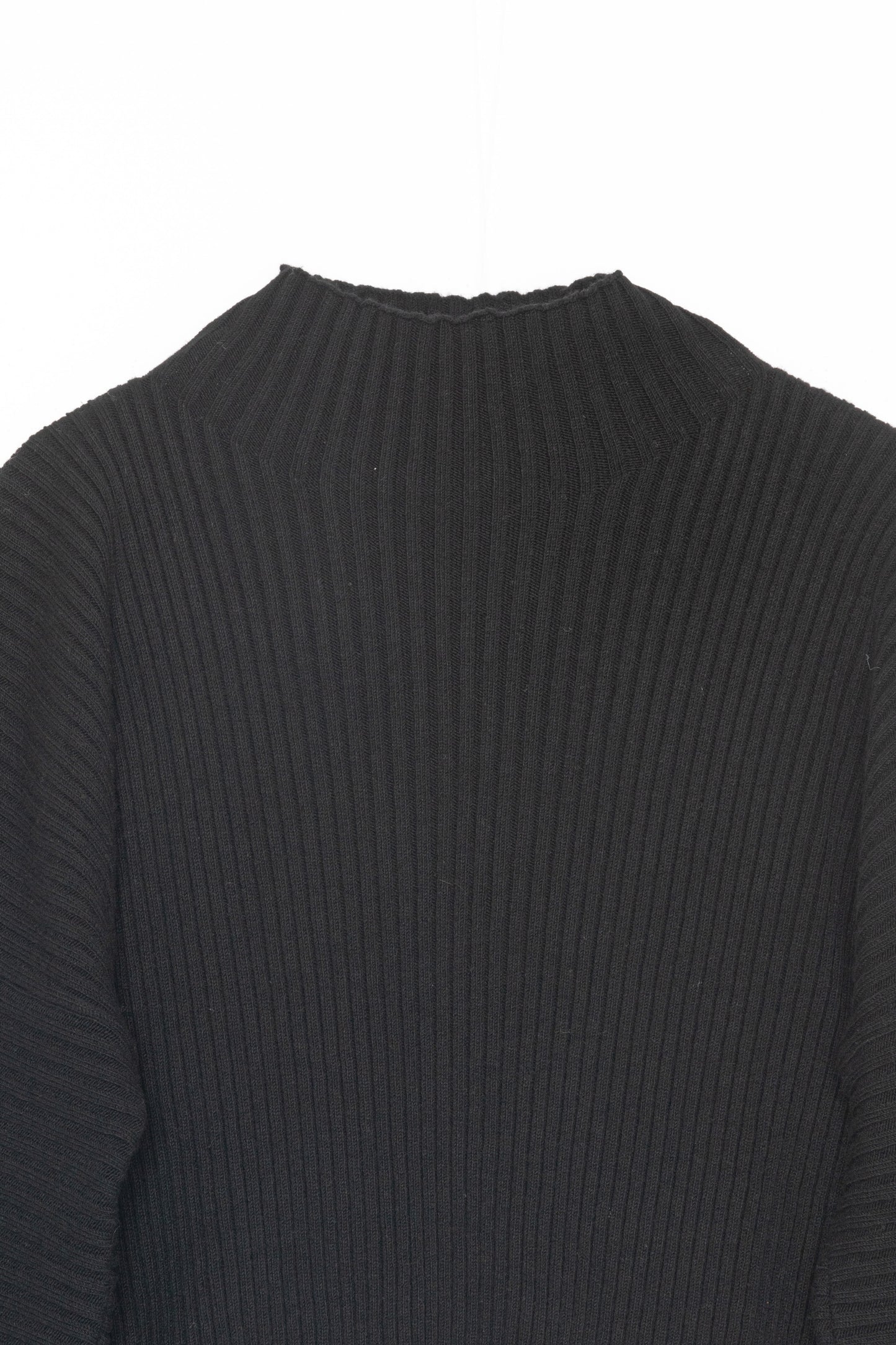 【Whiteread / ホワイトリード】Jumper 02 - Ebony