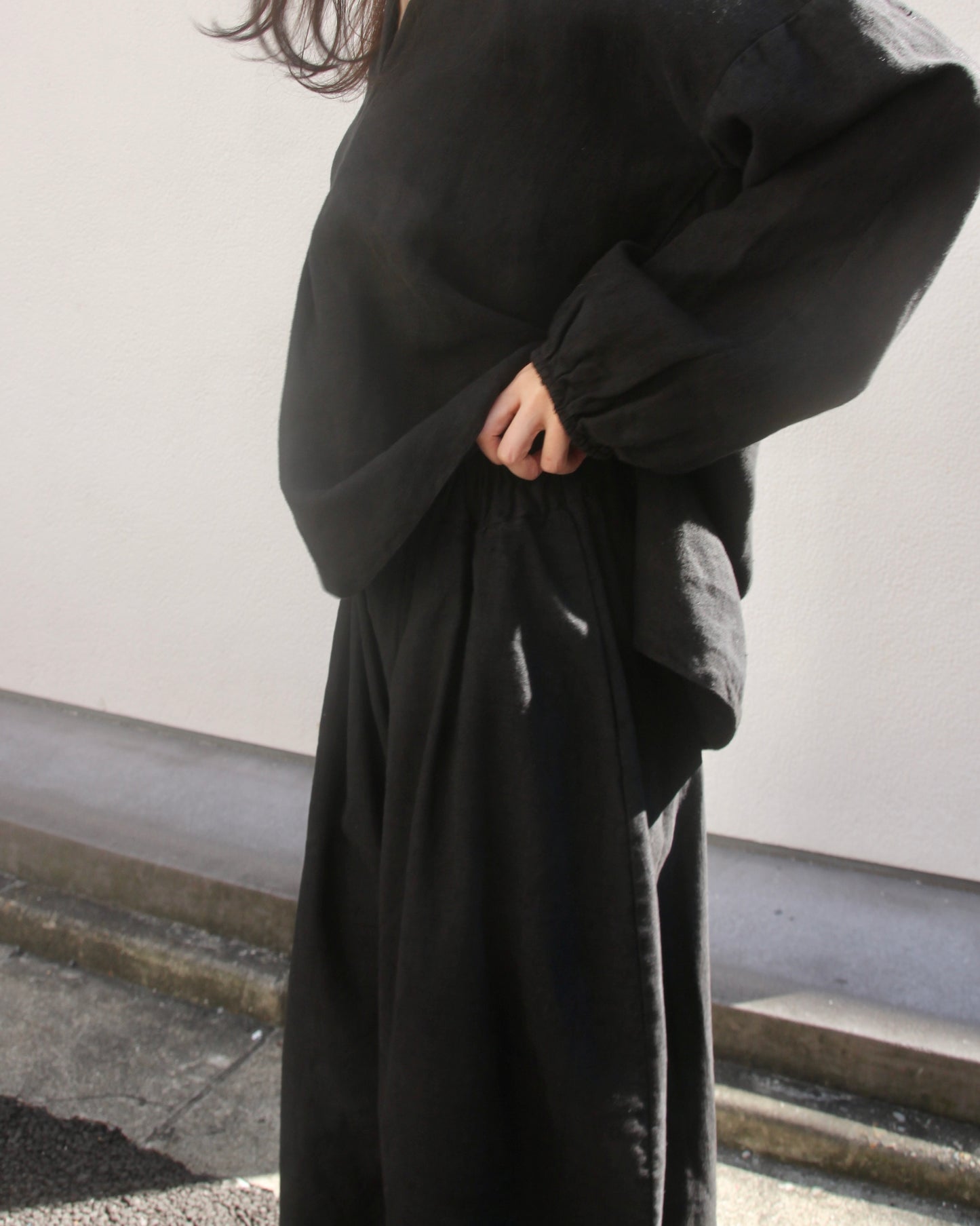 【Whiteread / ホワイトリード】Drop Crotch Trousers - Black Linen