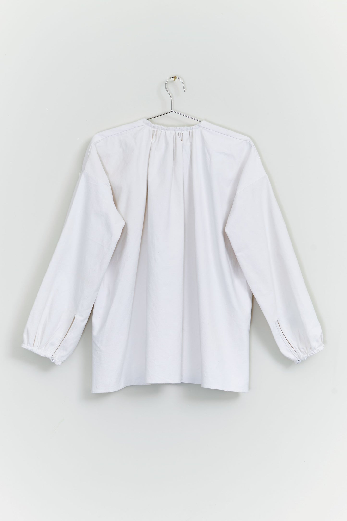 GATHERED BACK SHIRT - NATURAL