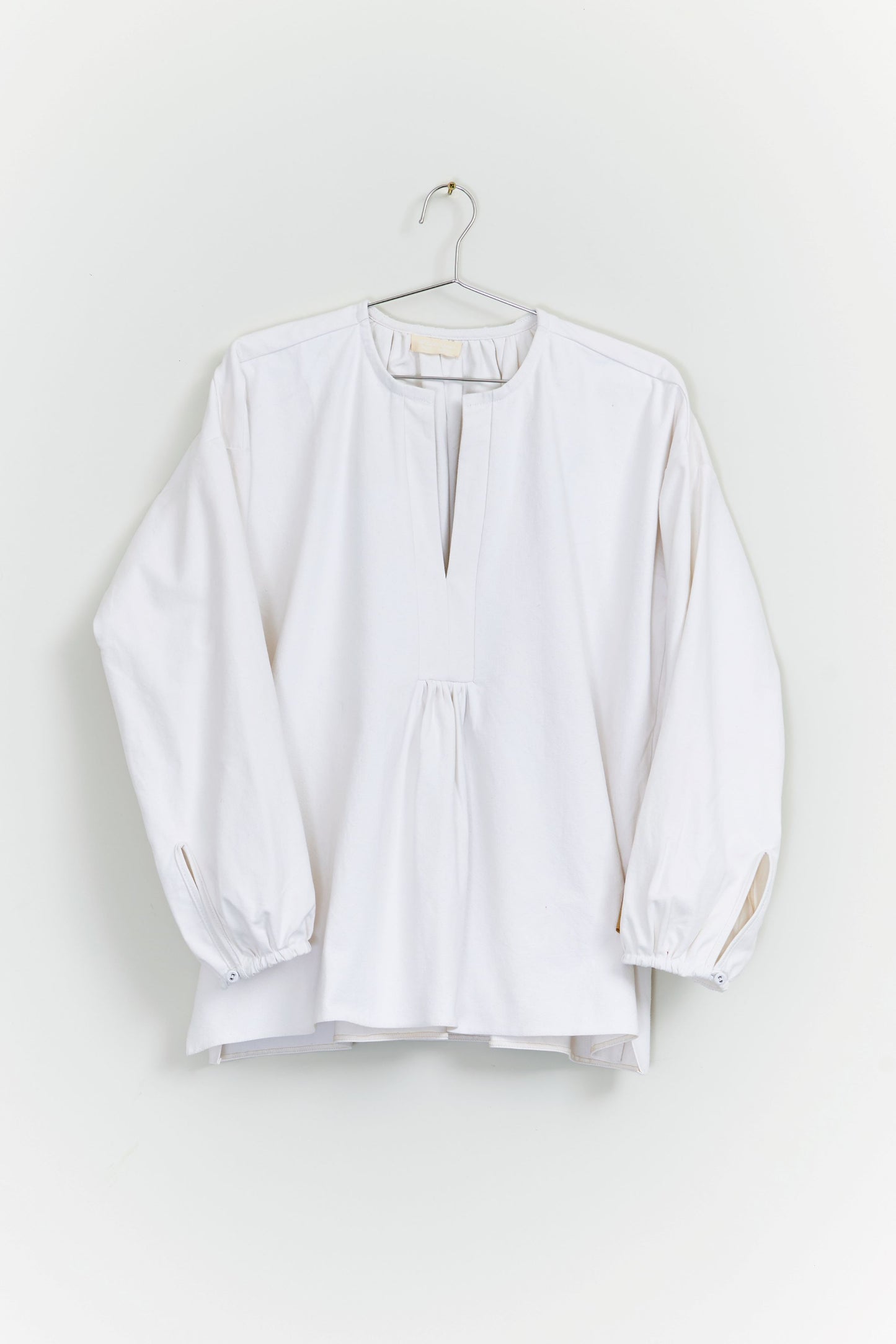 GATHERED BACK SHIRT - NATURAL