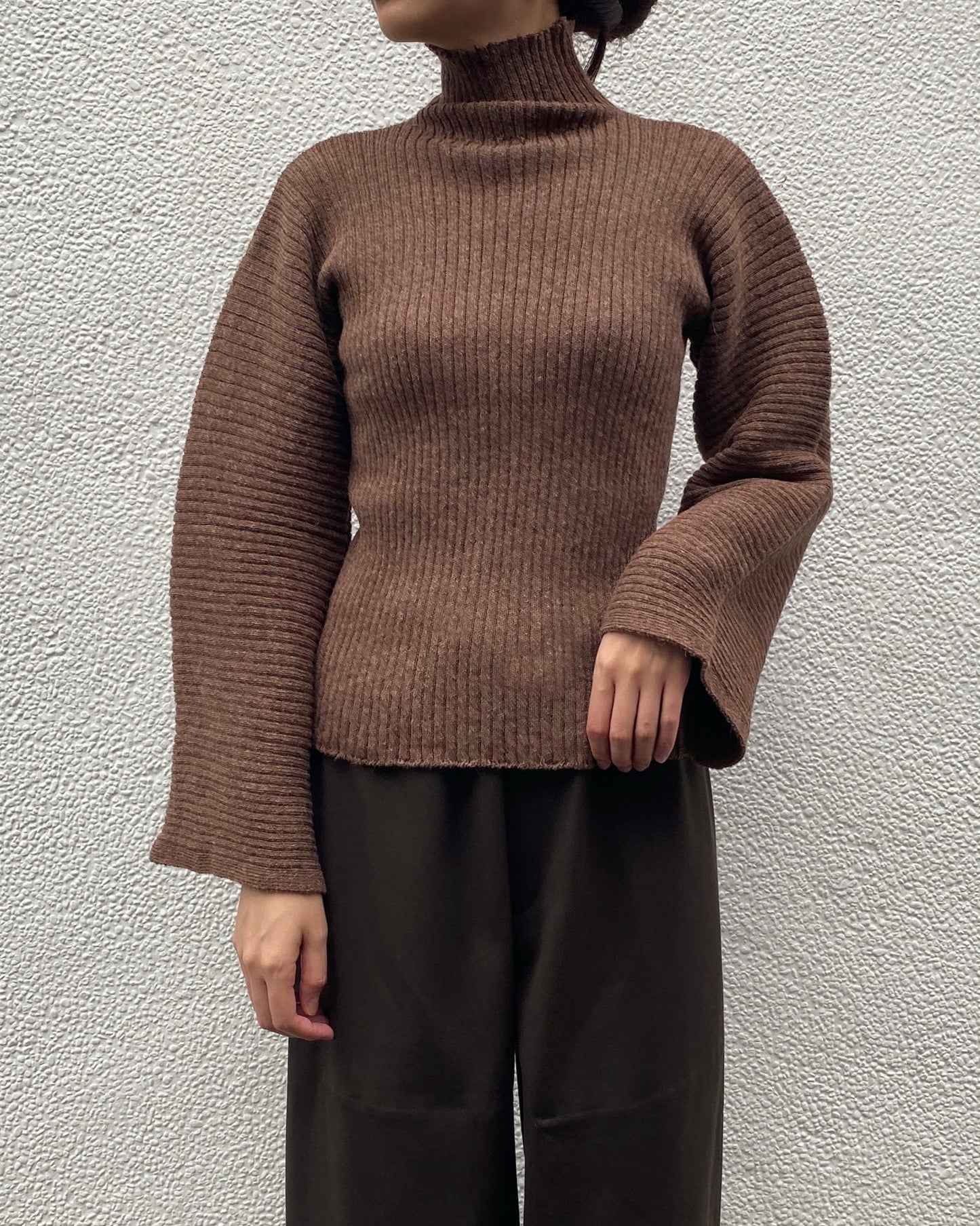 【Whiteread / ホワイトリード】Acana Ribbed Jumper - Bark