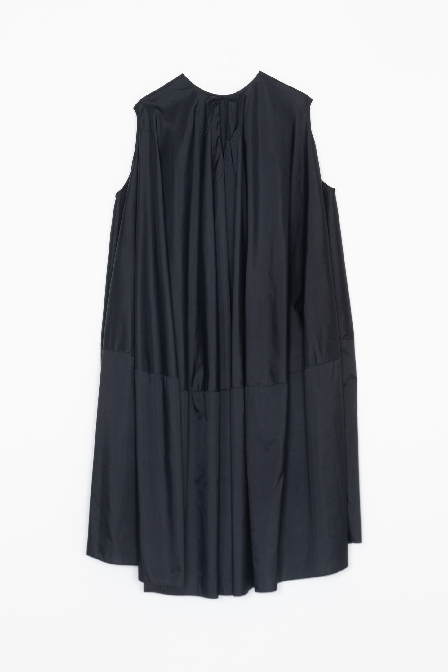 【Whiteread / ホワイトリード】Sleeveless Circle Dress - Ebony Nylon