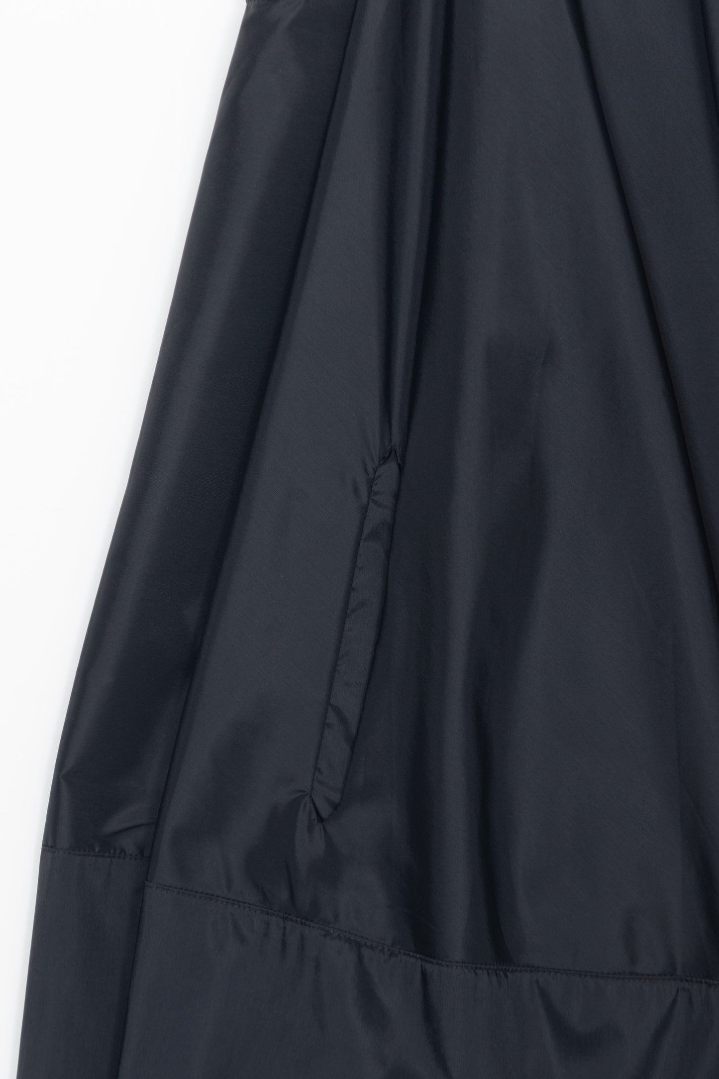 【Whiteread / ホワイトリード】Sleeveless Circle Dress - Ebony Nylon