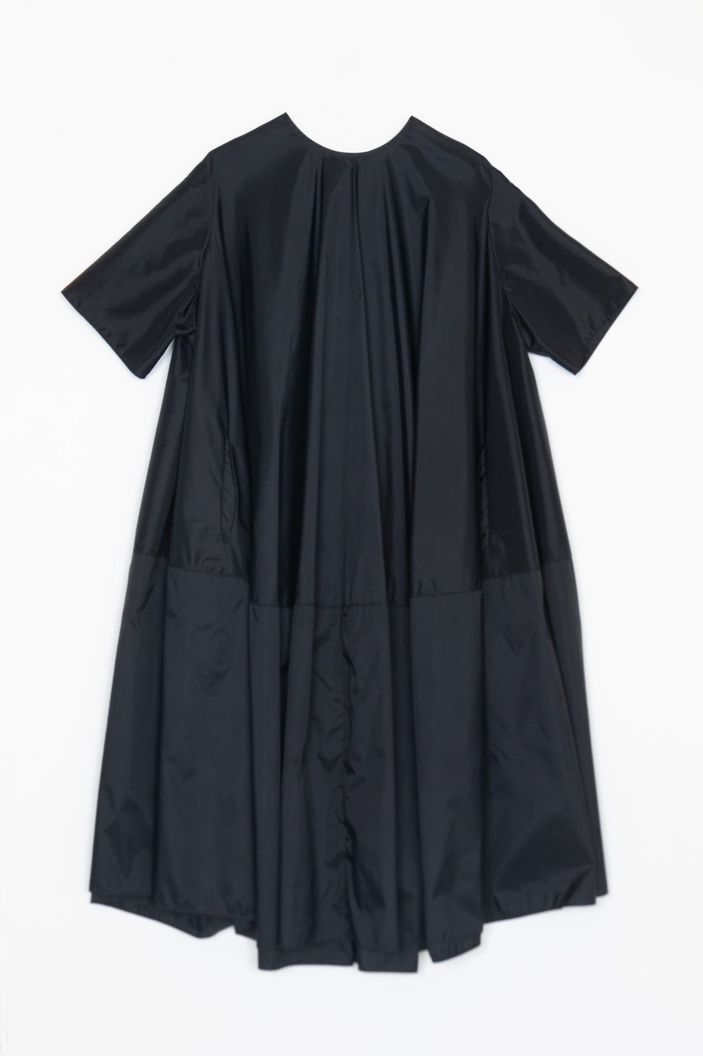 【Whiteread / ホワイトリード】Circle Dress With Short Slssves - Ebony