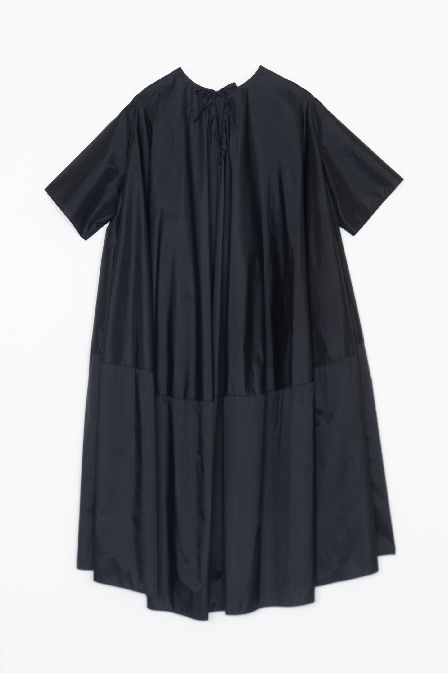【Whiteread / ホワイトリード】Circle Dress With Short Slssves - Ebony