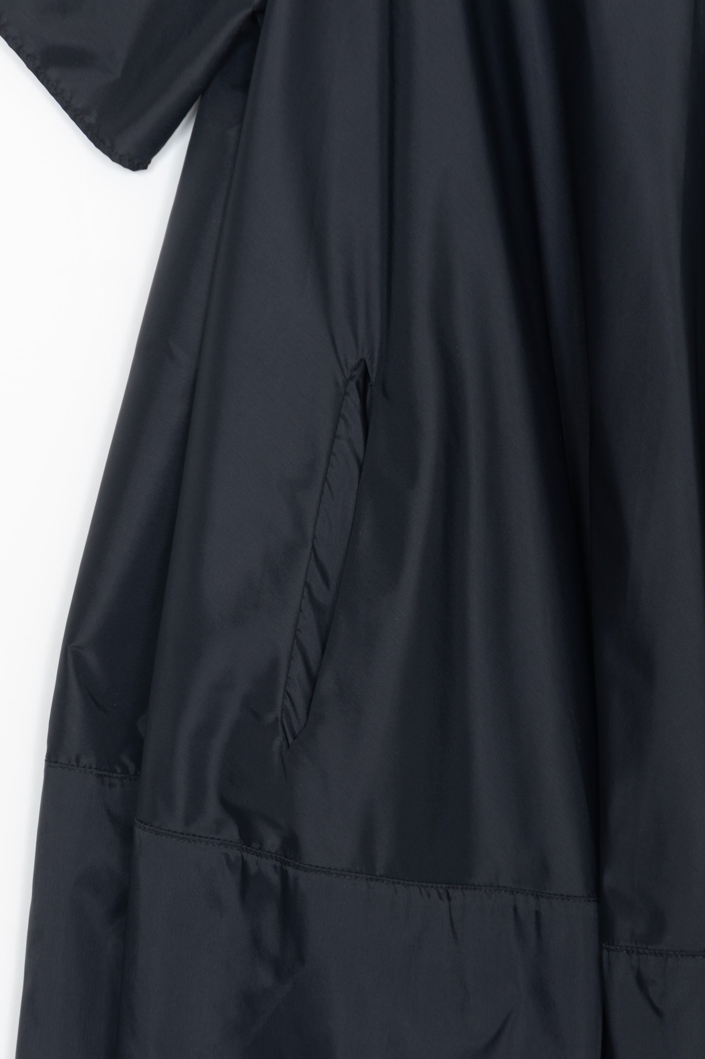 【Whiteread / ホワイトリード】Circle Dress With Short Slssves - Ebony