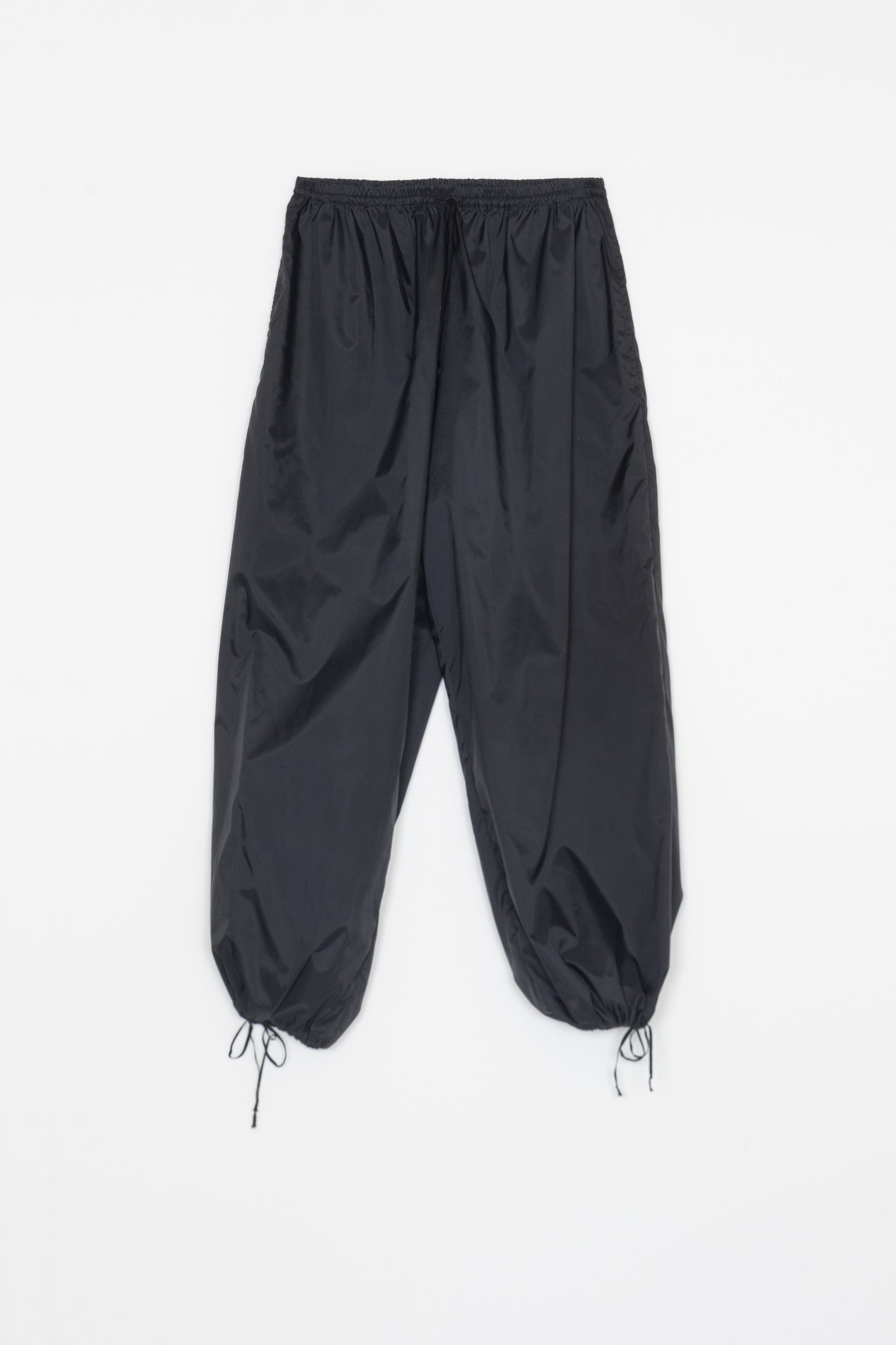 【Whiteread / ホワイトリード】Gathered Tie Trousers - Ebony Nylon