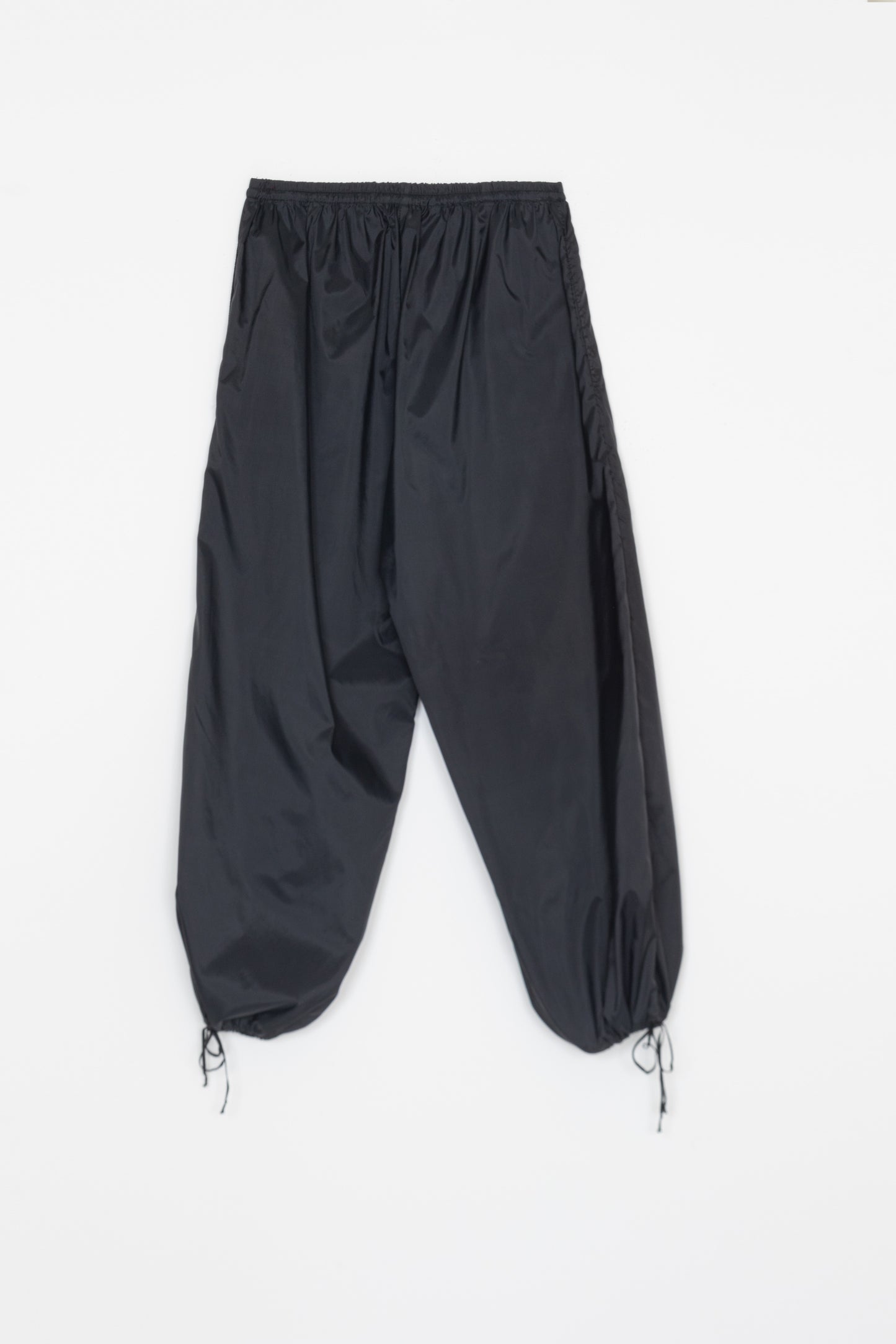 【Whiteread / ホワイトリード】Gathered Tie Trousers - Ebony Nylon