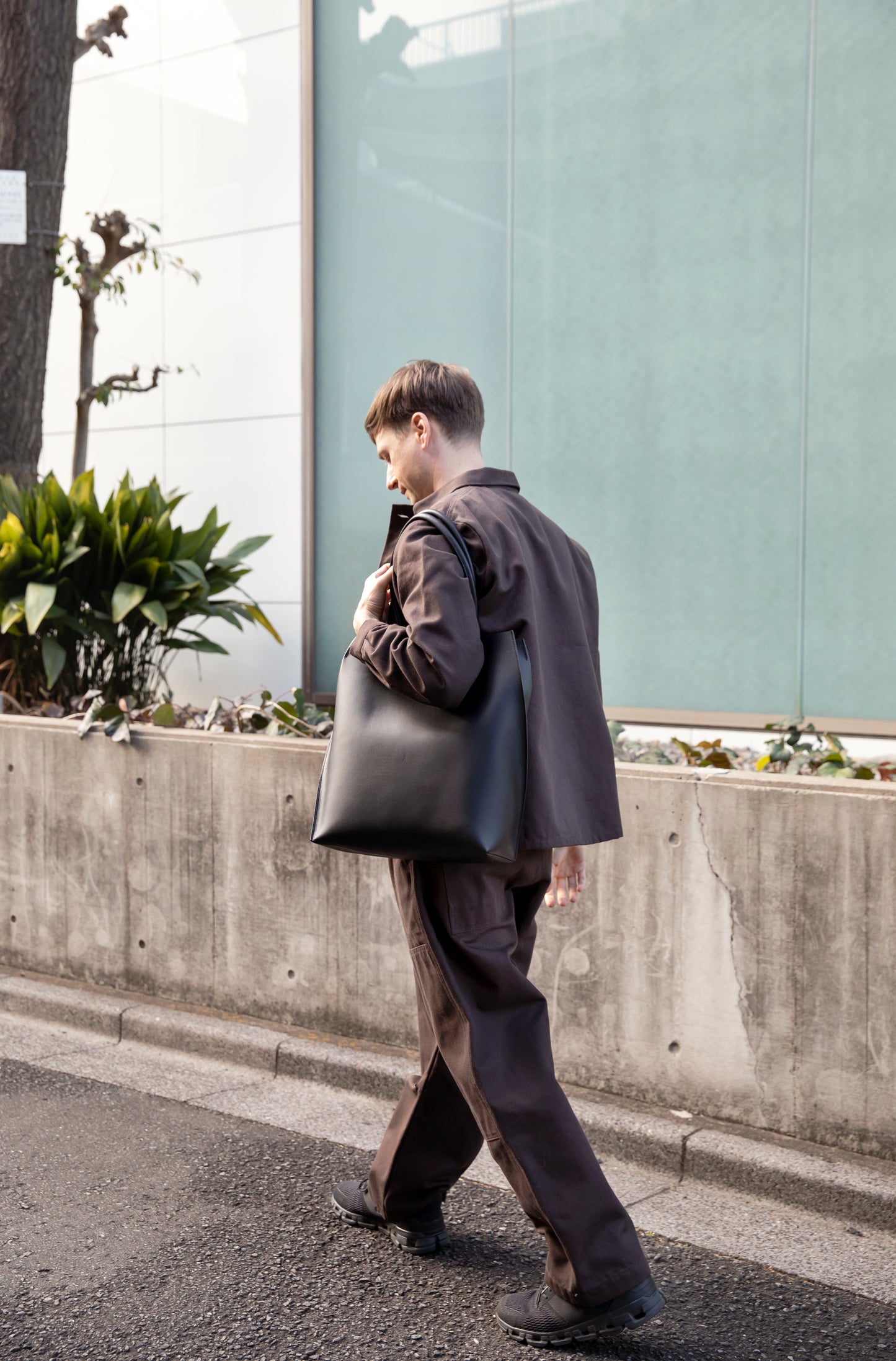 【COURTNEY ORLA / コートニーオーラ】SLOPE tote L with shoulder handle Smooth L. - Black