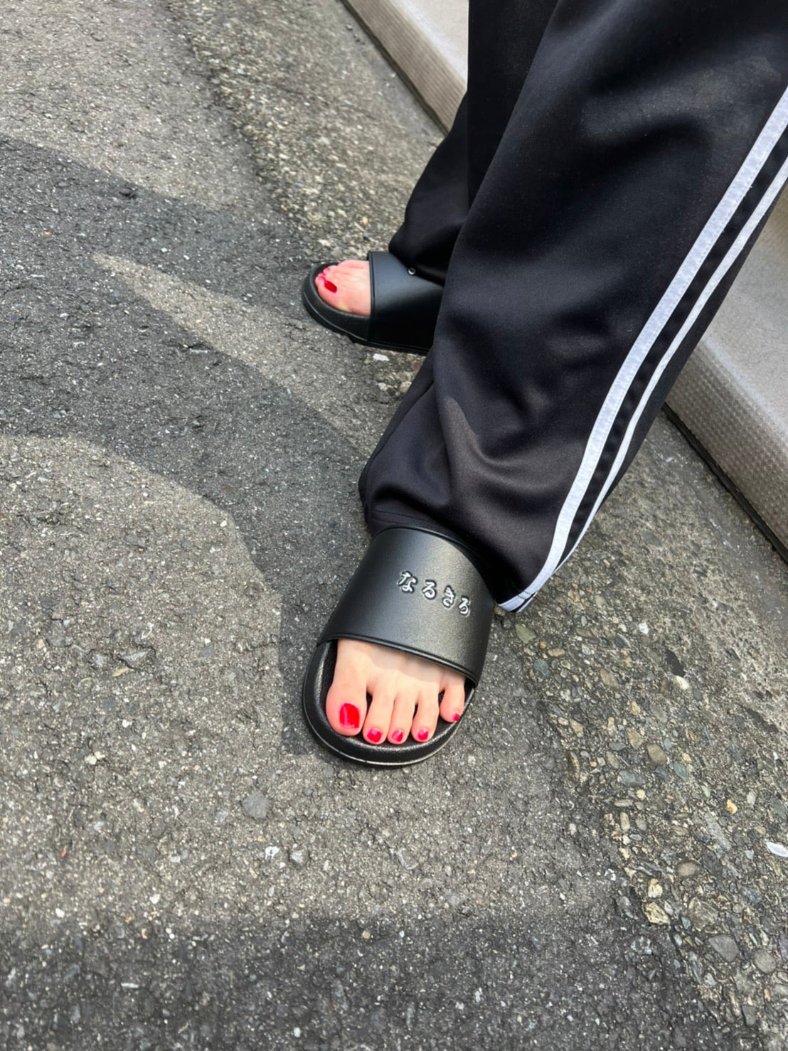 SHOWER SANDAL