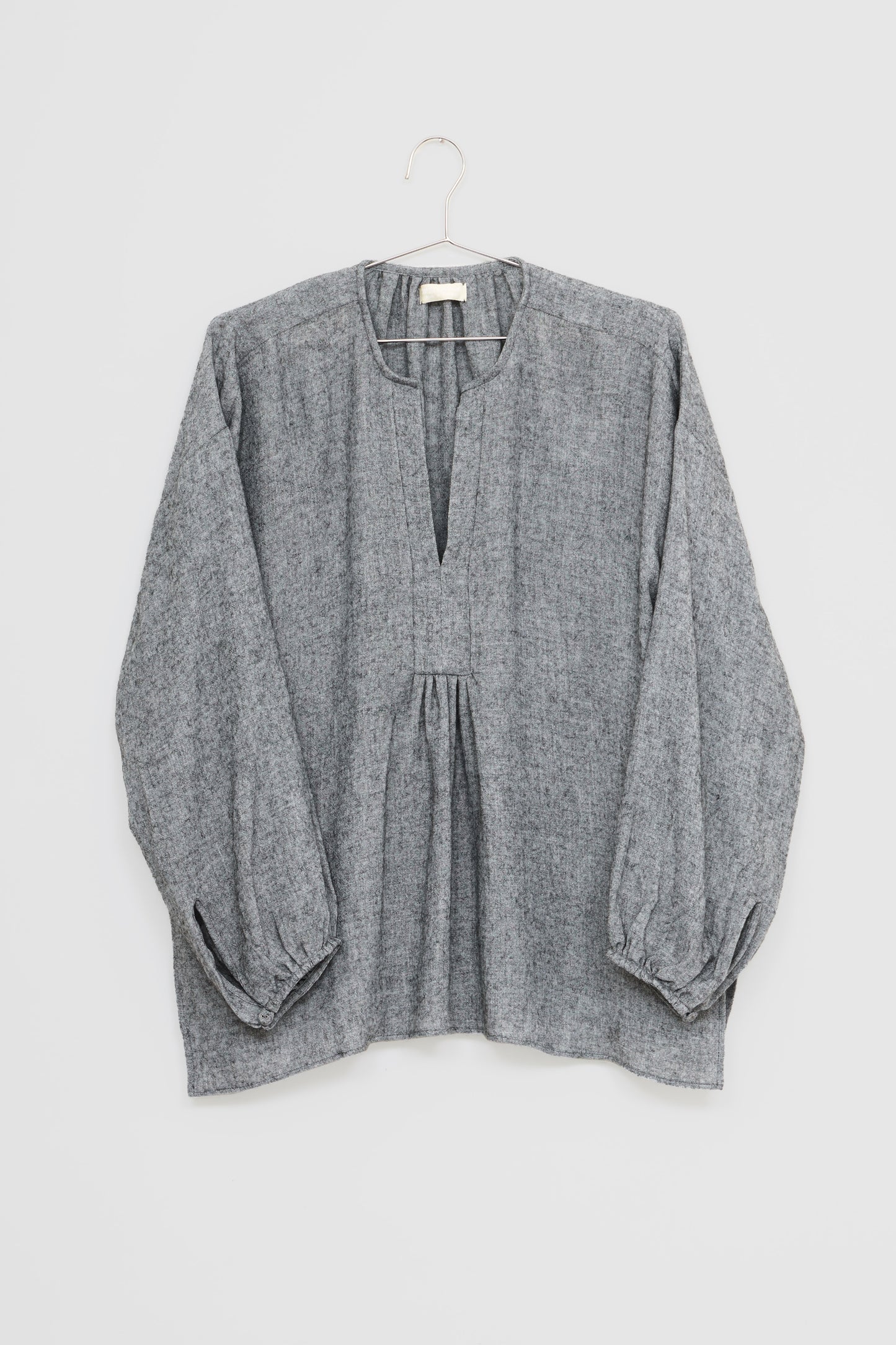 【Whiteread / ホワイトリード】Gathered Back Shirt - Granite
