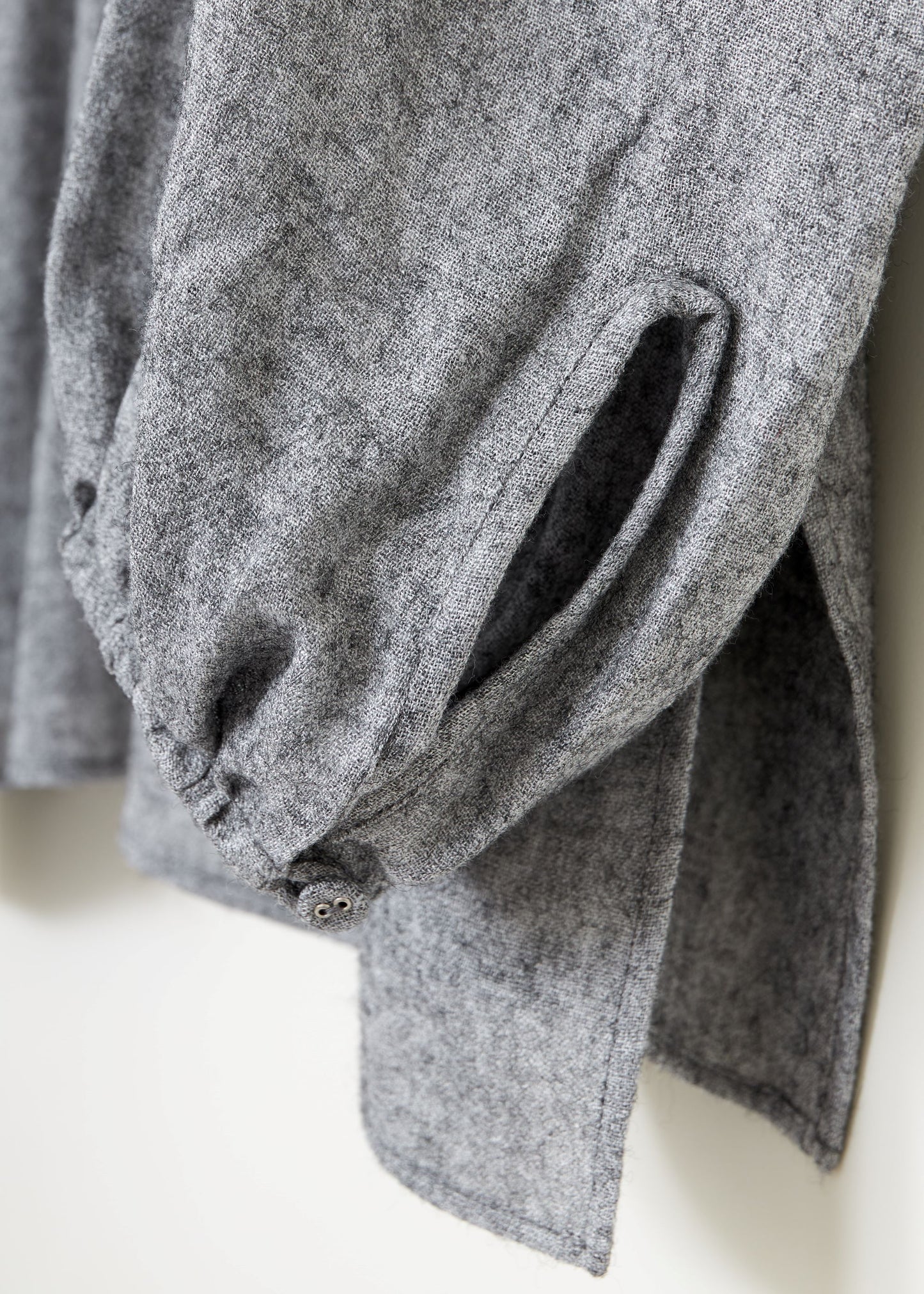 【Whiteread / ホワイトリード】Gathered Back Shirt - Granite