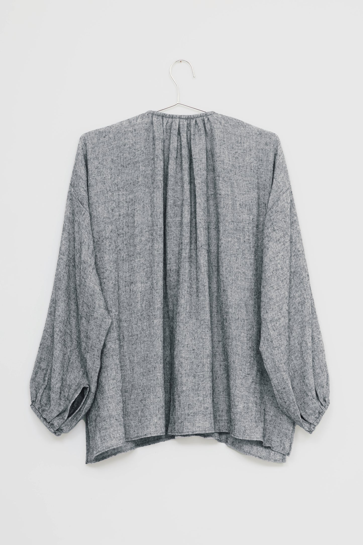 【Whiteread / ホワイトリード】Gathered Back Shirt - Granite