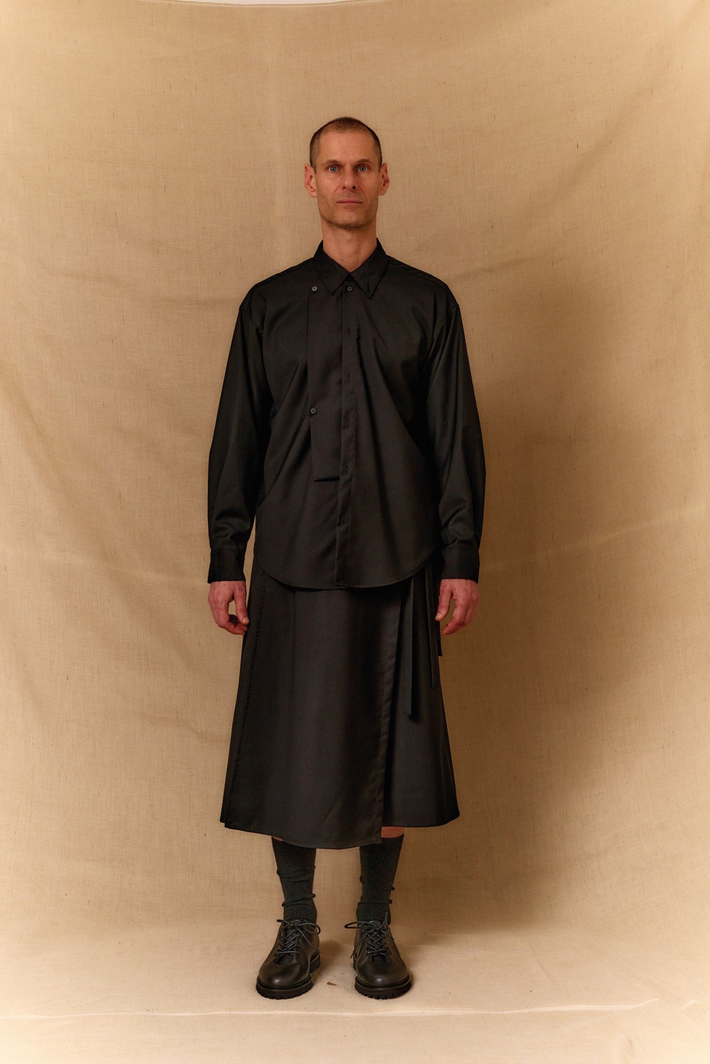 【WRIGHT+DOYLE / ライトアンドドイル】Overlap Kilt - Ebony