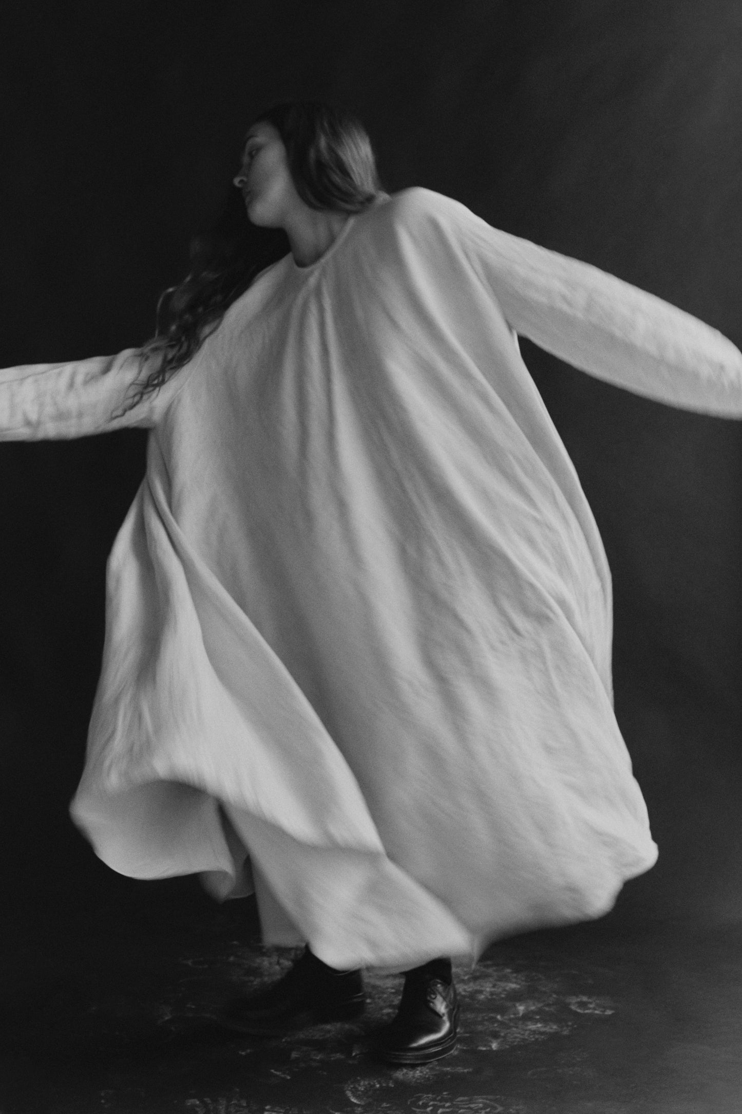 【Whiteread / ホワイトリード】Dress 10 - Eclipse Dress with Sleeves - Natural Linen