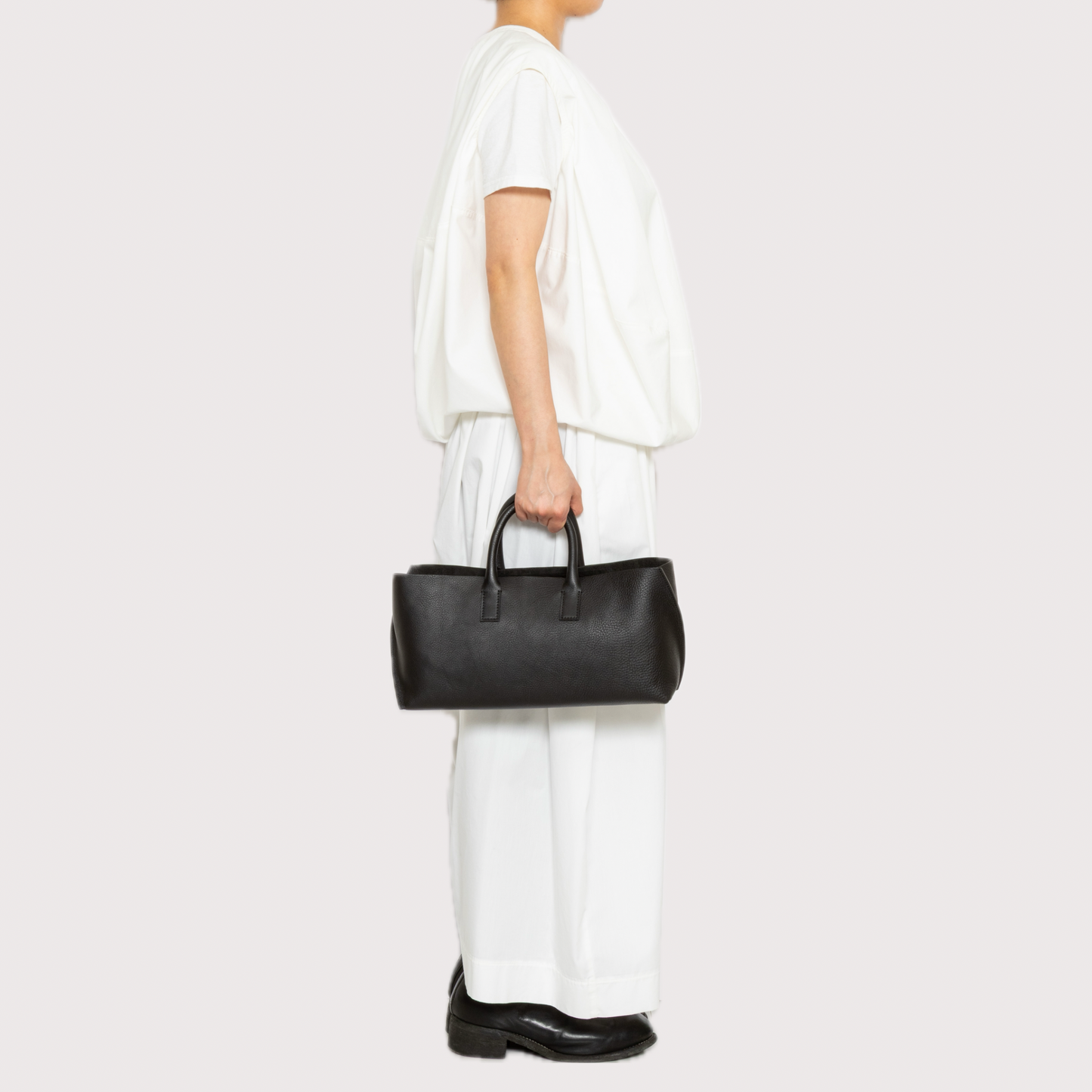 【COURTNEY ORLA / コートニーオーラ】SLOPE wine tote Shrink L. - Black