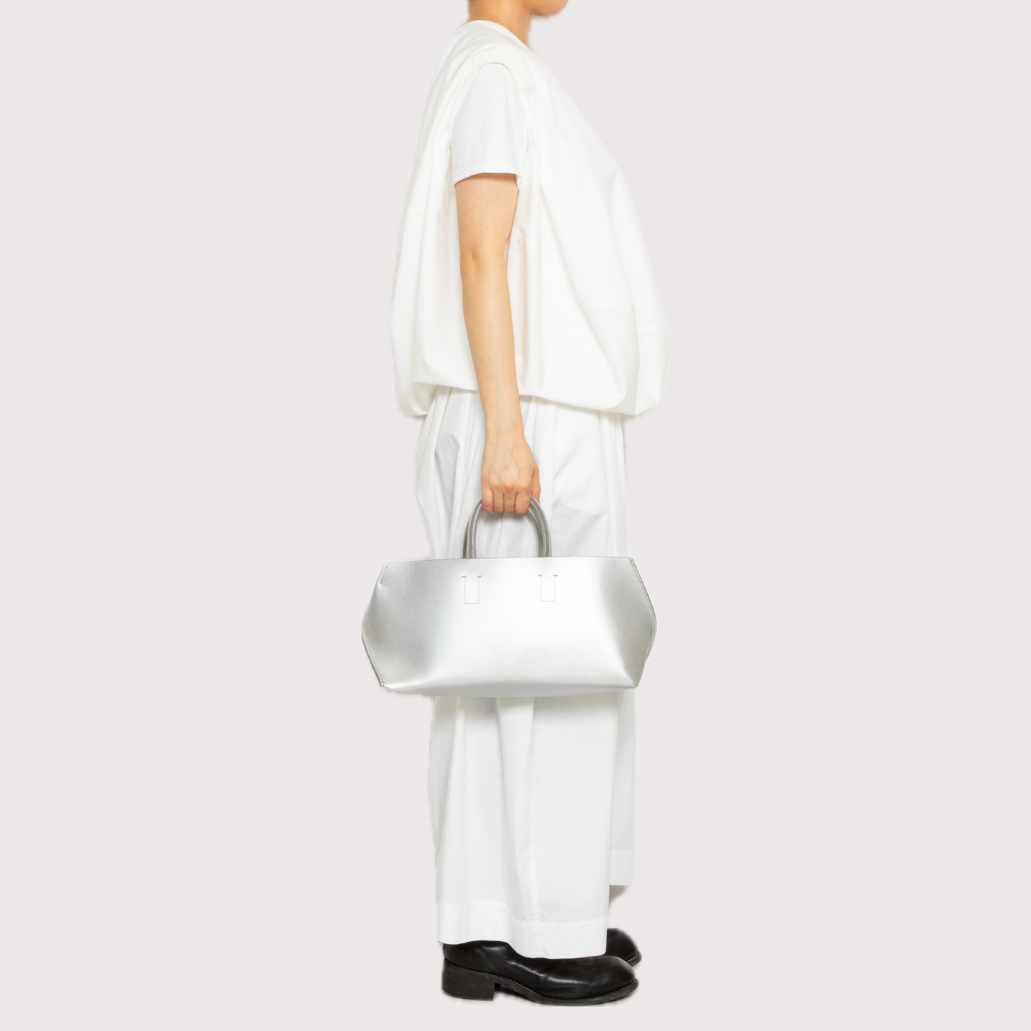 【COURTNEY ORLA / コートニーオーラ】SLOPE wine tote Smooth L. - Silver