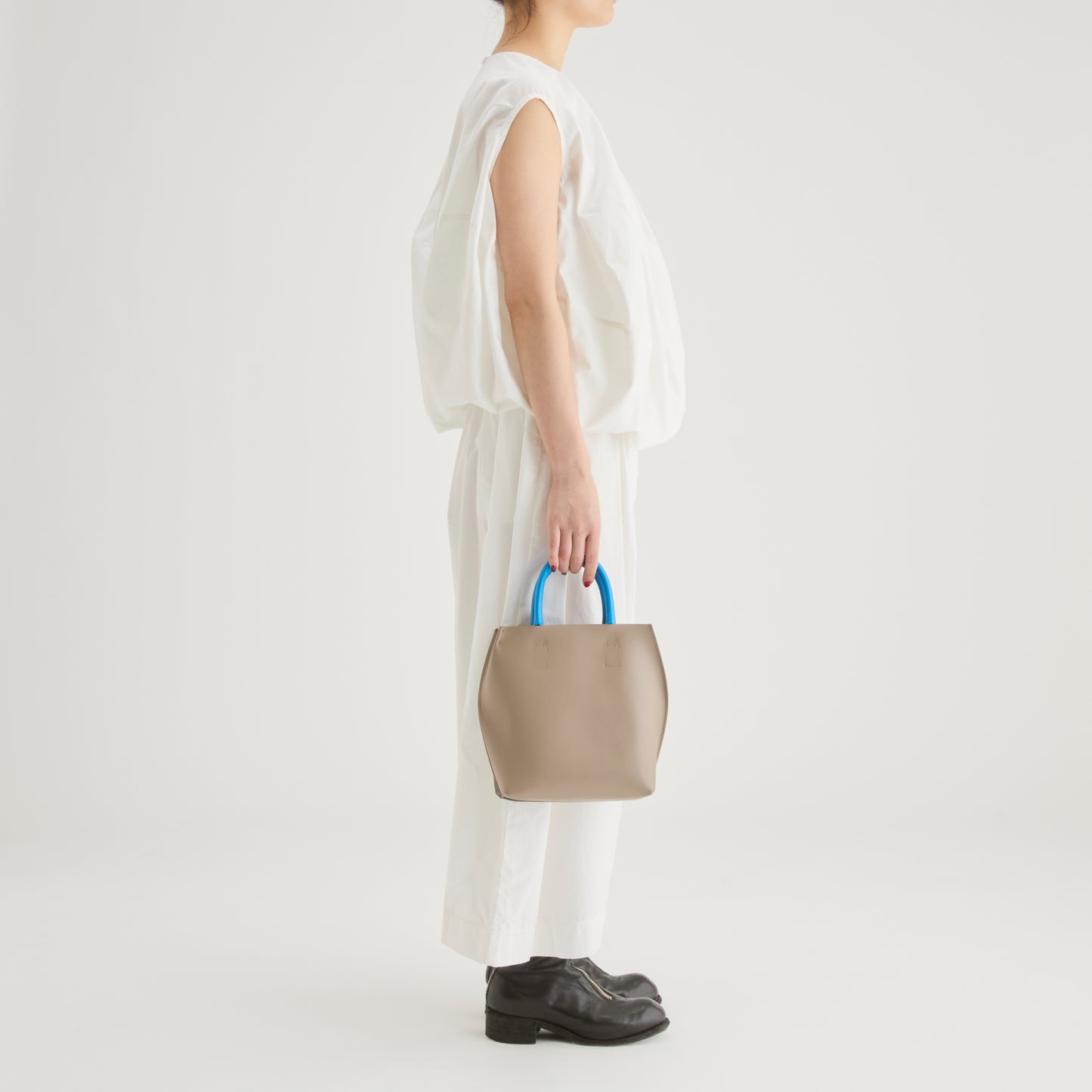 【Courtney Orla / コートニーオーラ】SLOPE tote S Smooth L. - Taupe Multi
