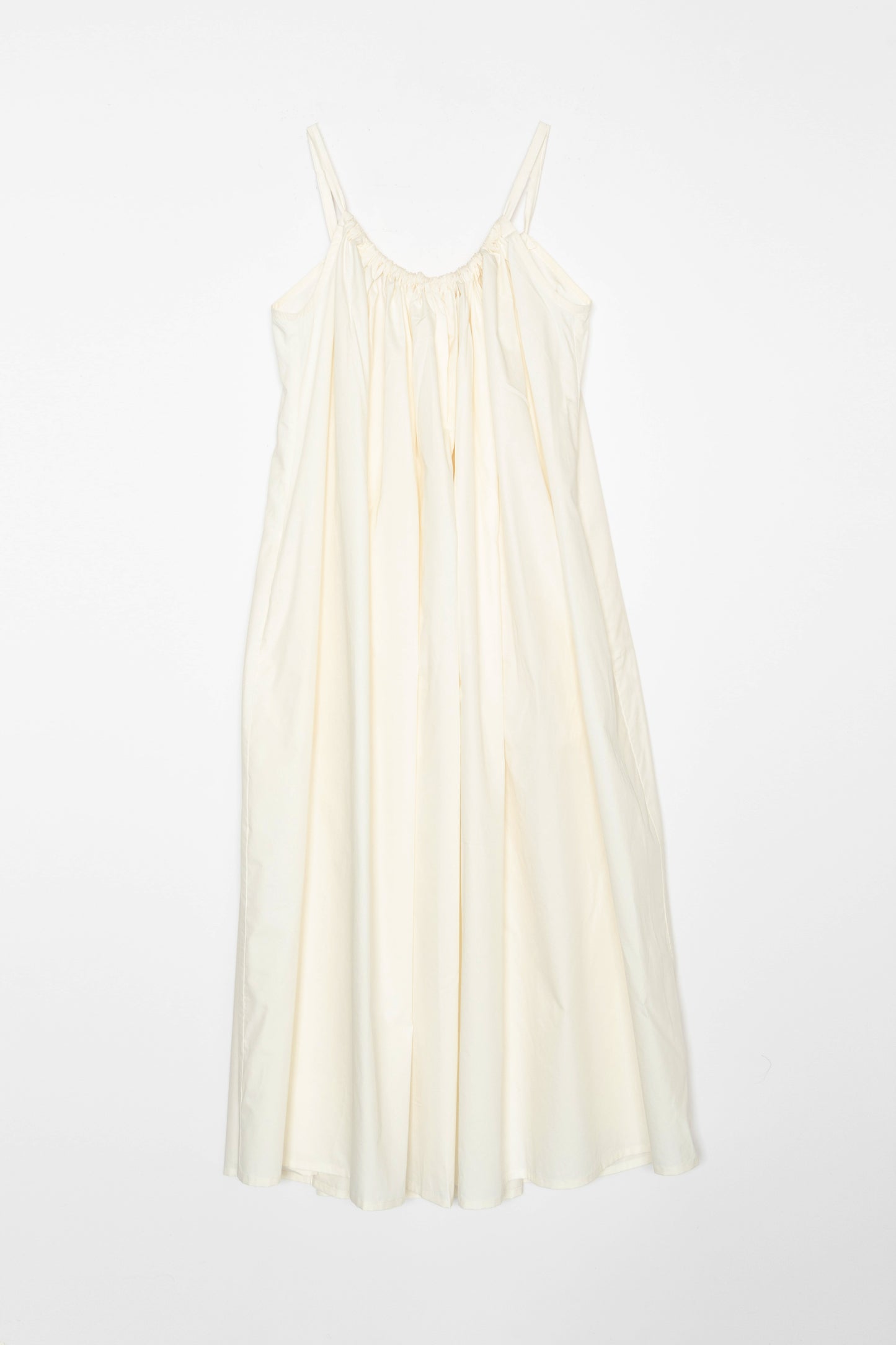 [Whiteread] Dress 13 - Salt