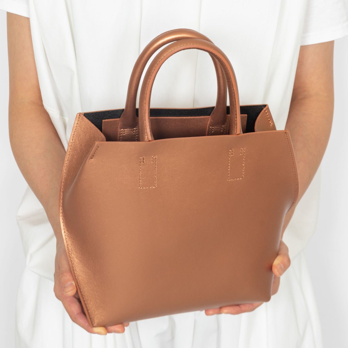 [Courtney Orla] SLOPE tote S Smooth L. - Copper