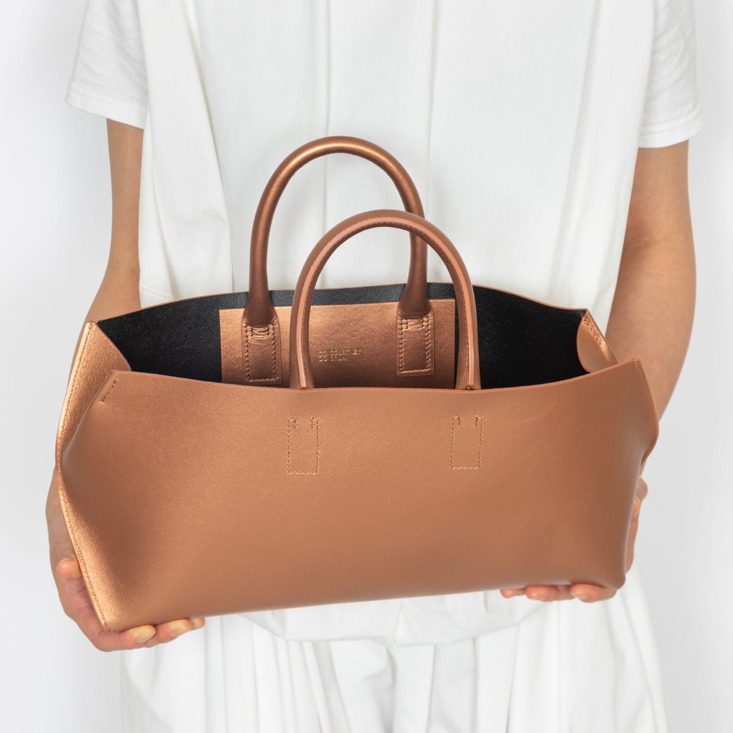 【COURTNEY ORLA / コートニーオーラ】SLOPE wine tote S Smooth L. - Copper