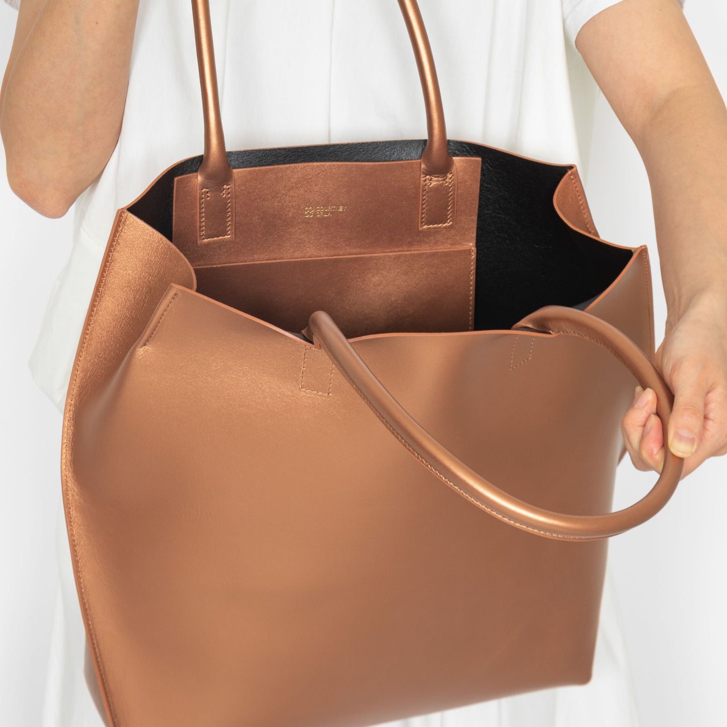 【COURTNEY ORLA / コートニーオーラ】SLOPE tote L with shoulder handle Smooth L. - Copper