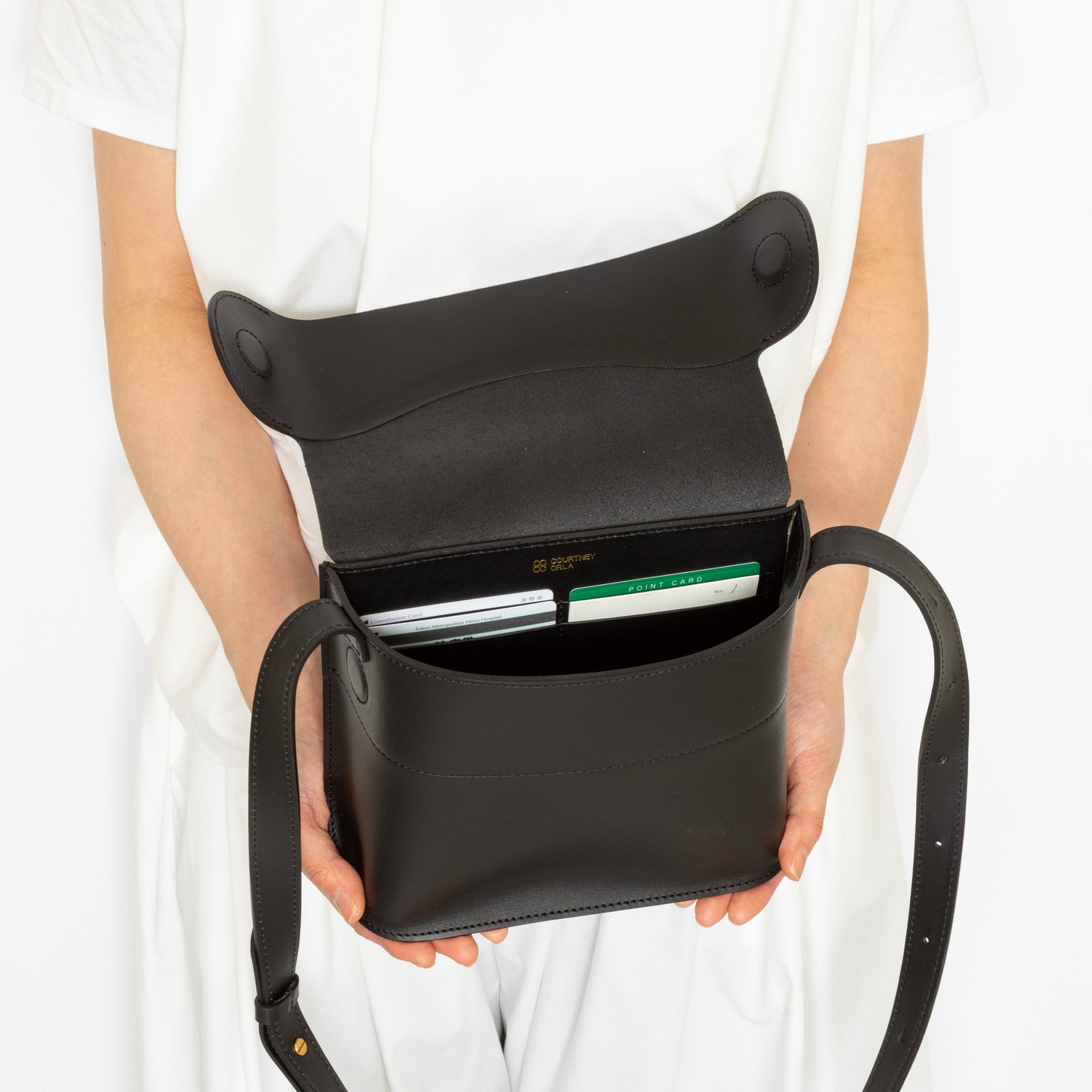 【COURTNEY ORLA / コートニーオーラ】HUG SHOULDER S Smooth L. - Black