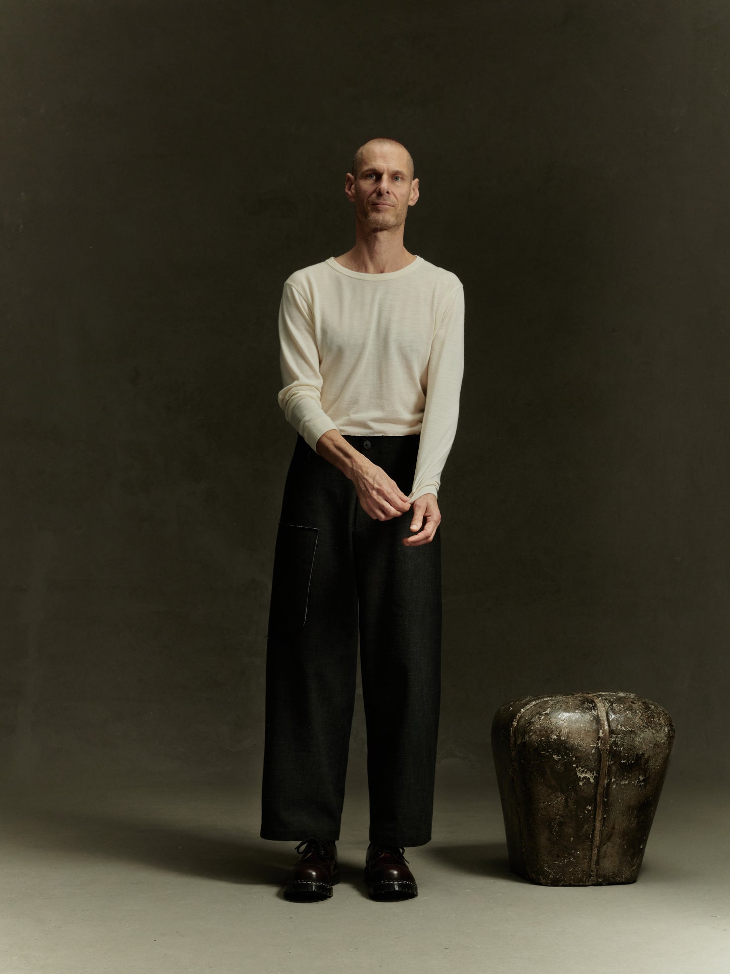 【WRIGHT+DOYLE / ライトアンドドイル】Merino Long Sleeve Vest - Ebony